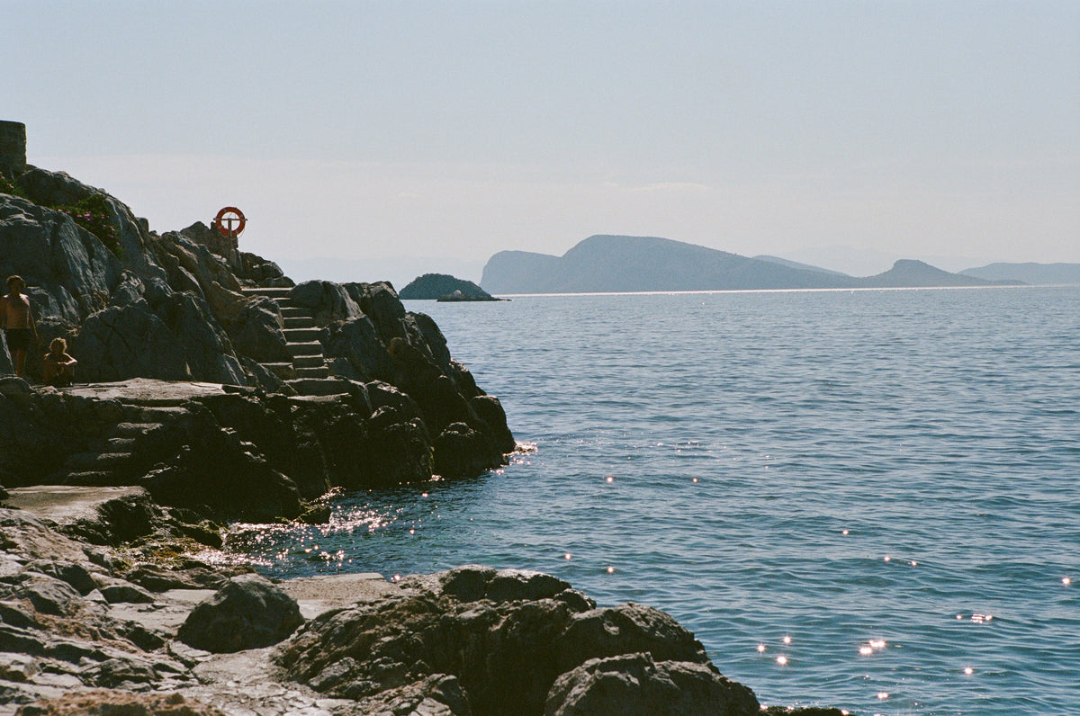 The Hydra Travel Guide